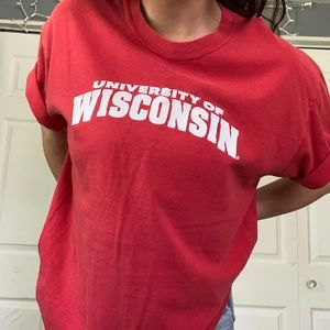 ✰ UNIVERSITY OF WISCONSIN TEE ✰